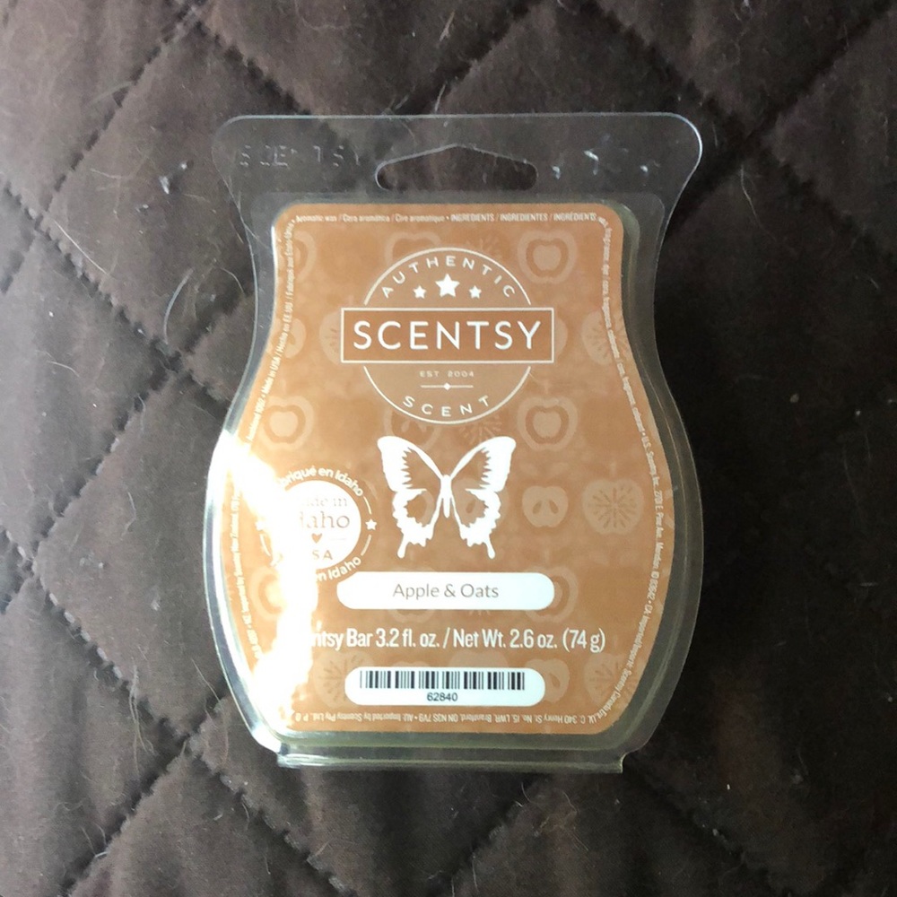 Scentsy wax bar Apples and Oats brand new